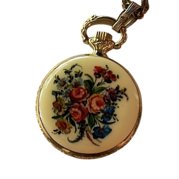 Vintage Enameled Pendant Watch- Colibri 17 Jewel Incabloc - With 26” Chain - Picture 1 of 6